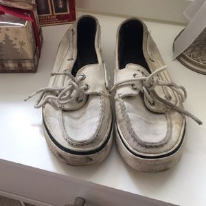 WHITE SPERRYS ☁️